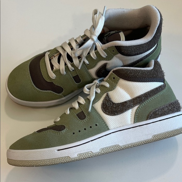 Nike - 7.5 M, 8 or 8.5 W,‎ Mac Attack, oil green main image 6